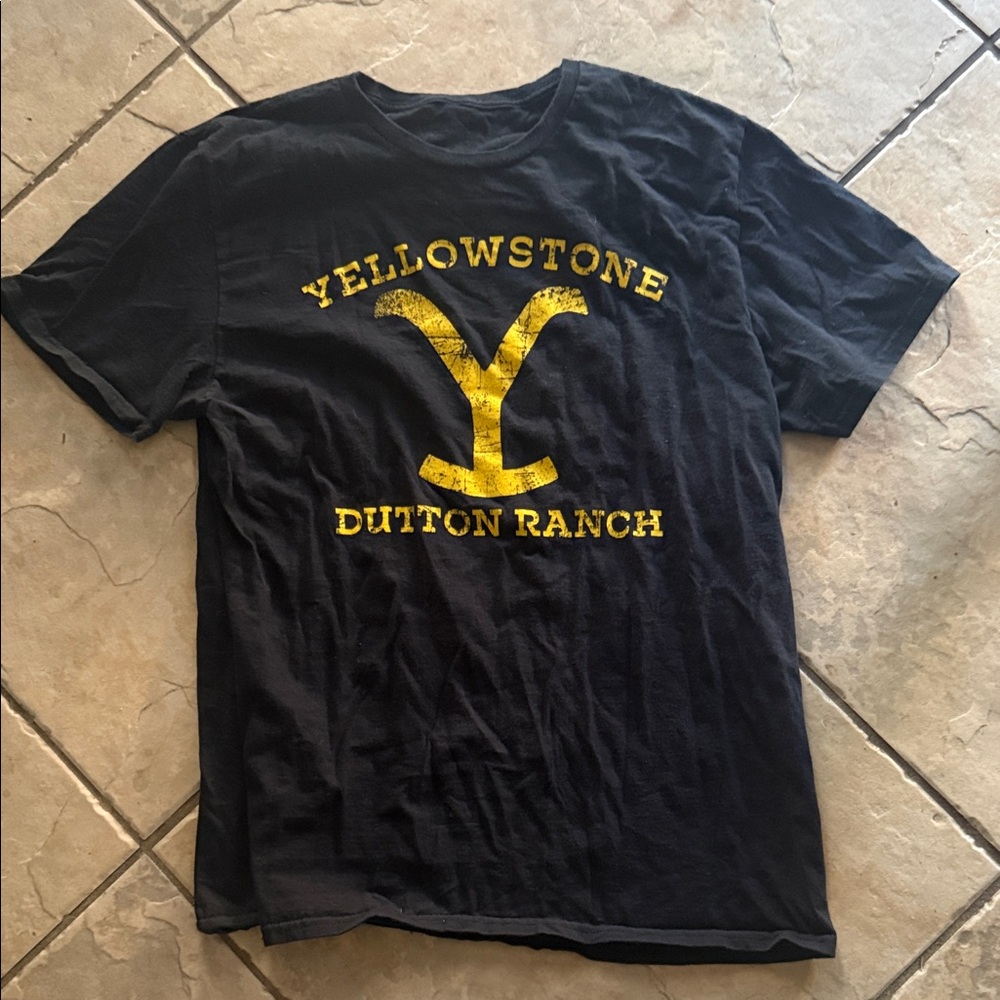 Yellowstone Dutton Ranch Black T-Shirt size large